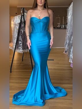 Strapless Mermaid Gown in Jade